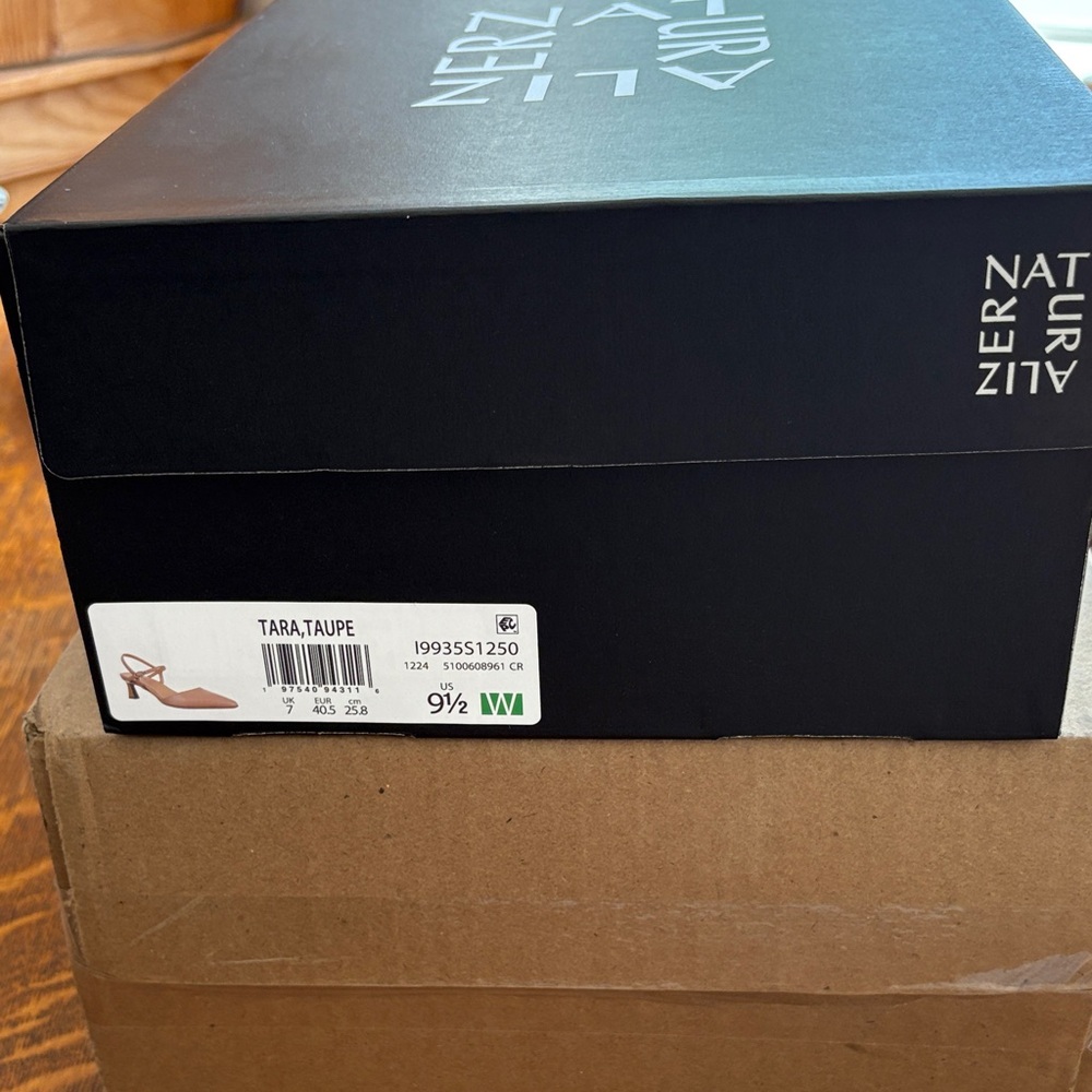 Naturalizer Tan Women's Heels - Picture 6 of 7